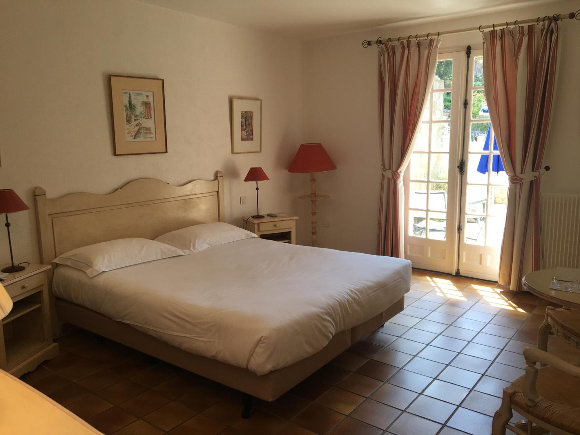 Hotel Jas Neuf サント・マキシム 部屋 写真