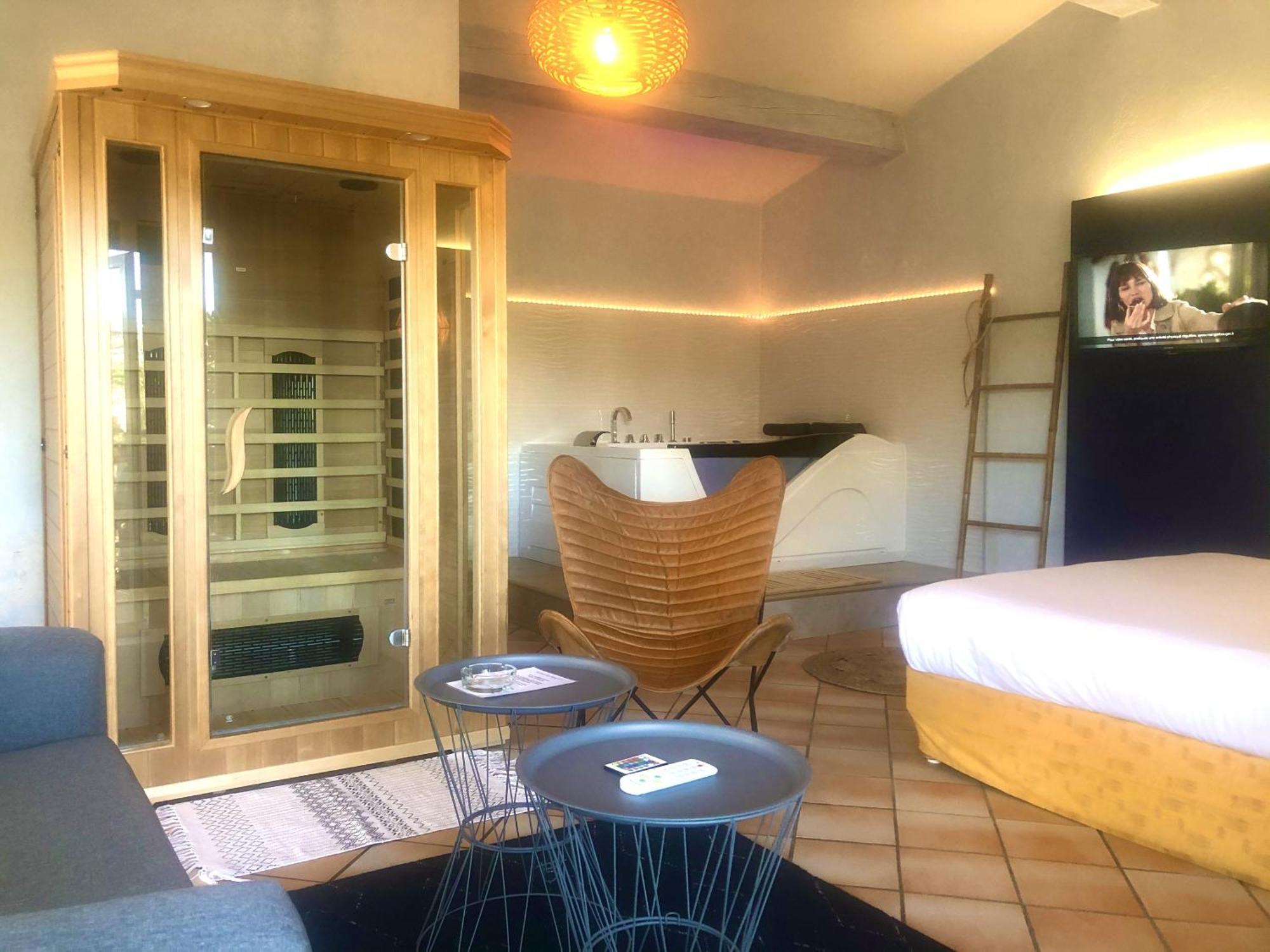 Hotel Jas Neuf サント・マキシム 部屋 写真